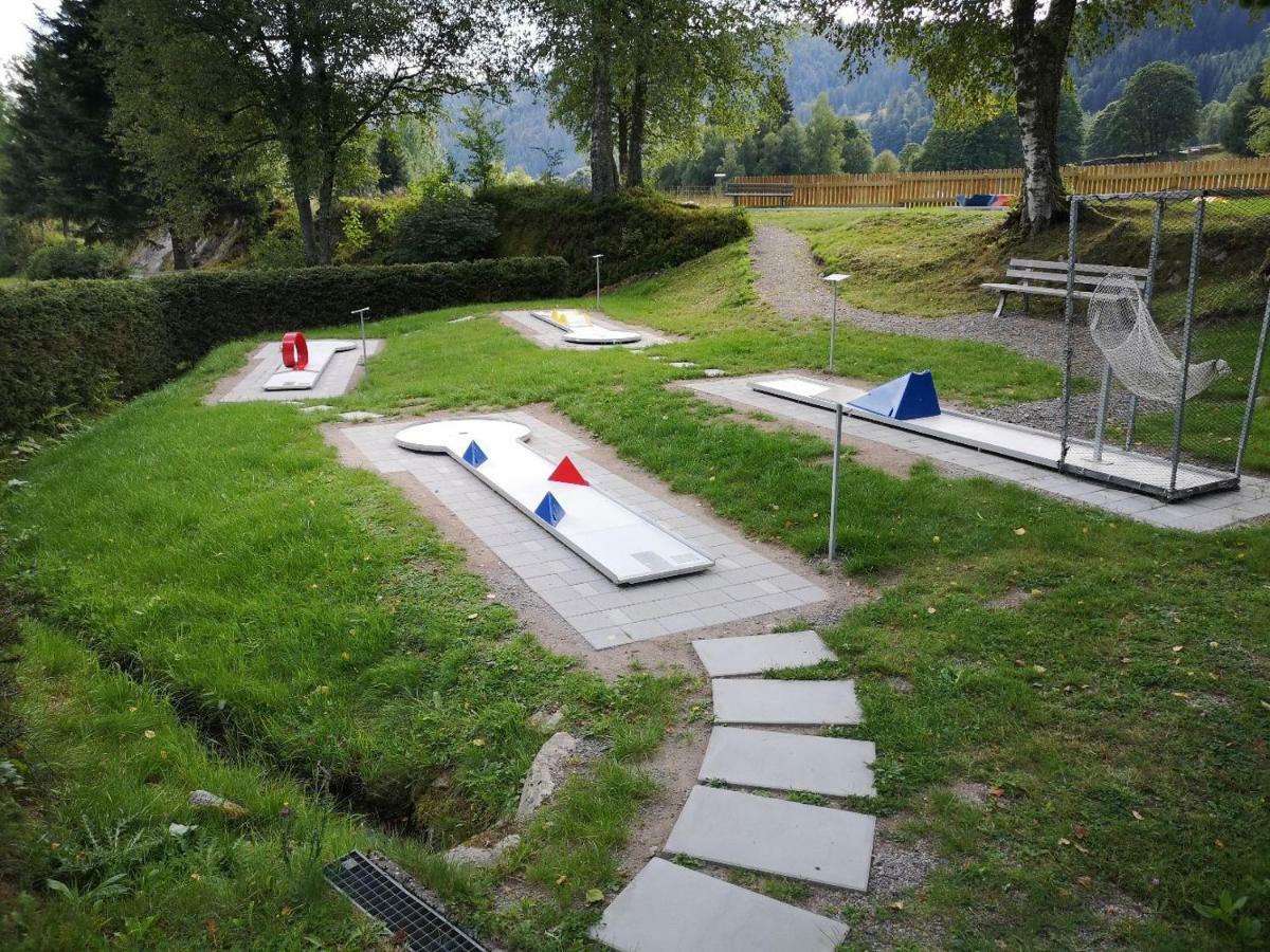 C4 Albmatte-Fewo Sauna, Hallenbad Aussenbecken Massagen Nebenan Menzenschwand Bagian luar foto